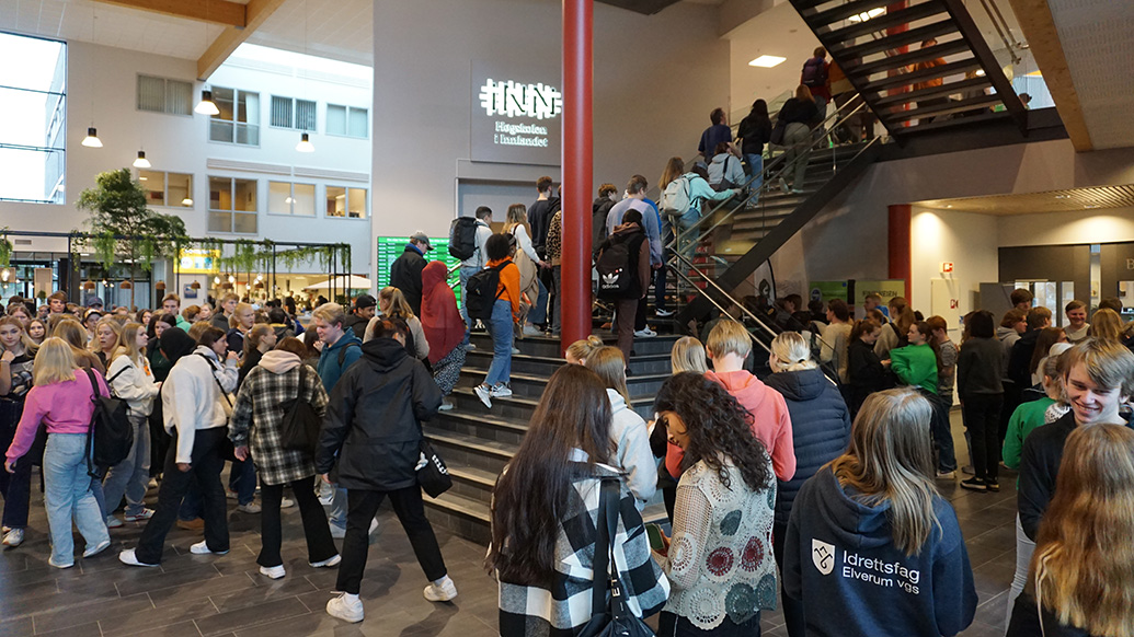Elever på besøk på HINN Lillehammer